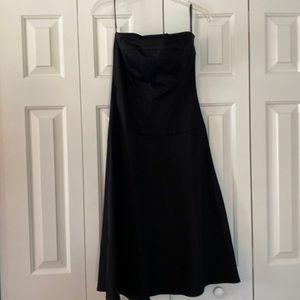 Black cotton strapless sundress. Good look for dating or weddings. Size S
